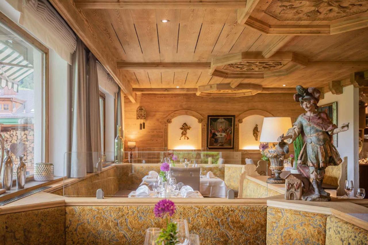 Familien- & Vitalhotel Auenhof Fulpmes Exteriör bild