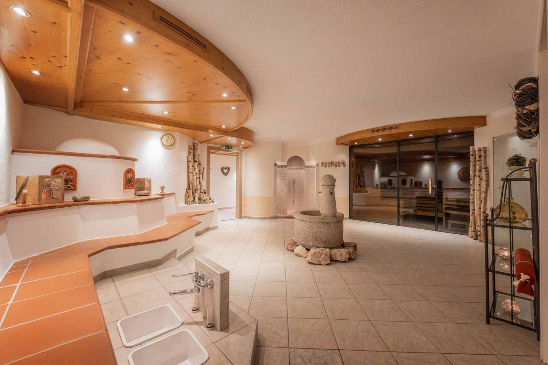Familien- & Vitalhotel Auenhof Fulpmes Exteriör bild